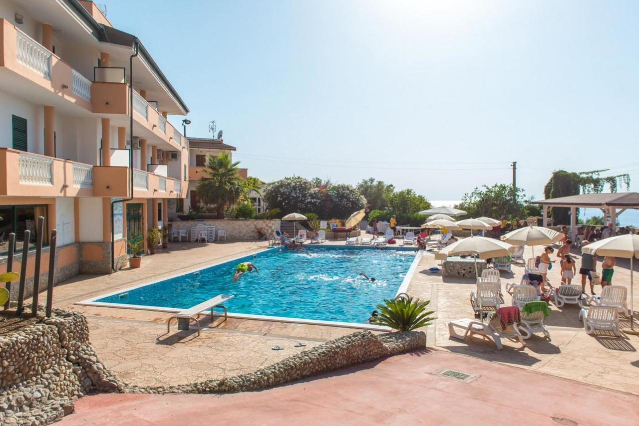 Resort San Domenico Parghelia Extérieur photo